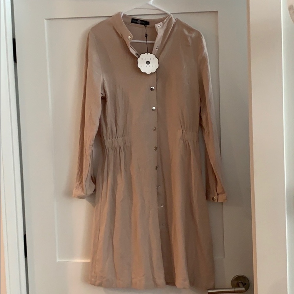 Brand new Daisy Street beige dress